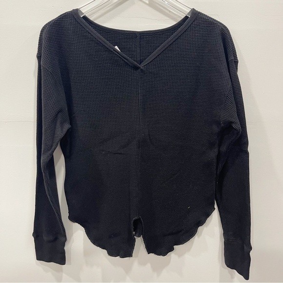 Sage Venture Waffle Long Sleeve Top in Black V-Back Small - Picture 3 of 9
